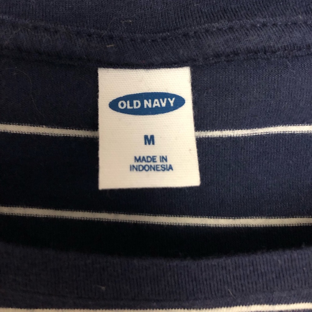 *SALE MUST GO*  Old Navy blue Striped short sleeve top size Medium - Picture 3 of 3
